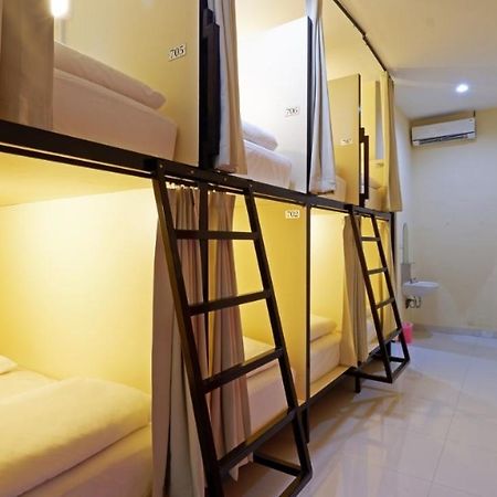 V Canggu Dormitory Eksteriør billede