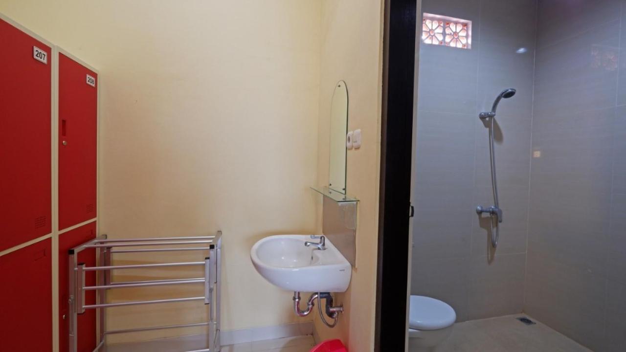 V Canggu Dormitory Eksteriør billede