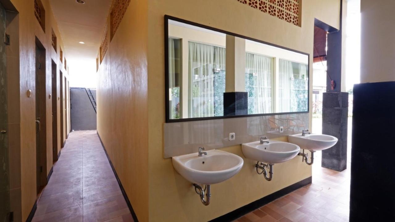 V Canggu Dormitory Eksteriør billede