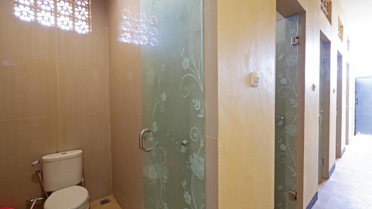 V Canggu Dormitory Eksteriør billede