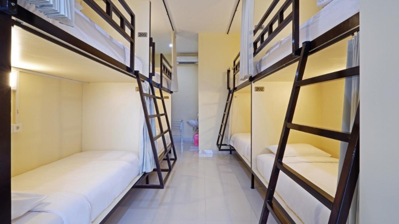 V Canggu Dormitory Eksteriør billede
